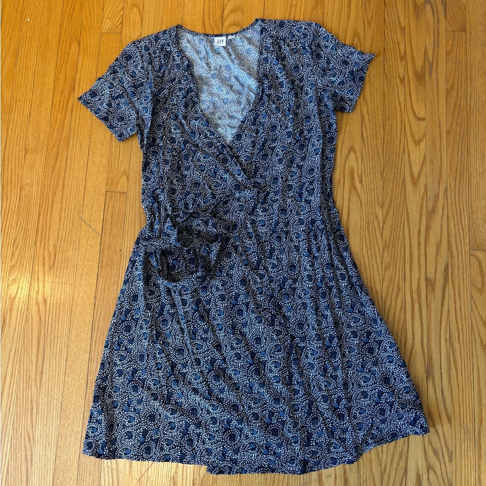Flowery Wrap dress (Gap)